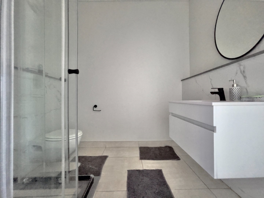 To Let 2 Bedroom Property for Rent in The Polofields Gauteng