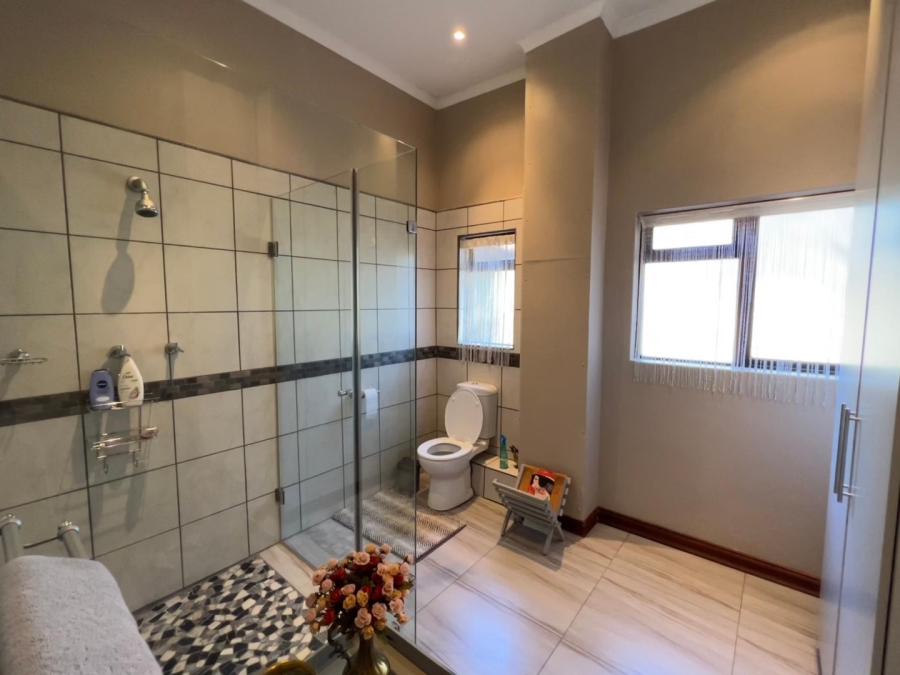 5 Bedroom Property for Sale in Silver Lakes Gauteng