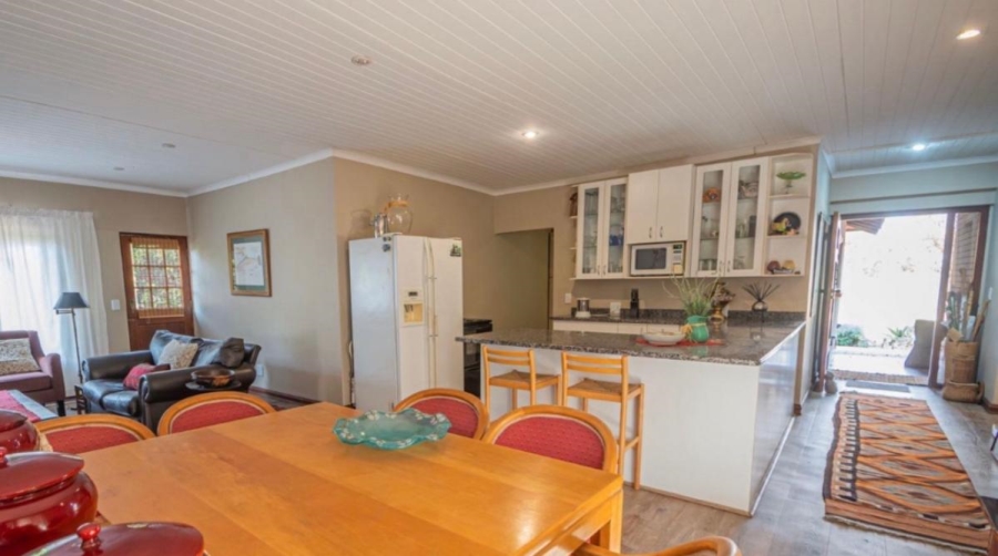 5 Bedroom Property for Sale in Silver Lakes Gauteng