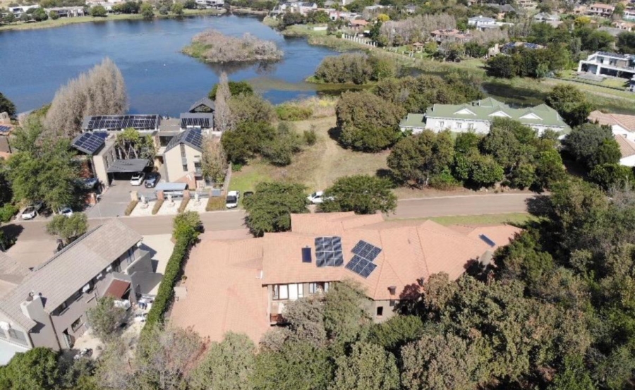 5 Bedroom Property for Sale in Silver Lakes Gauteng