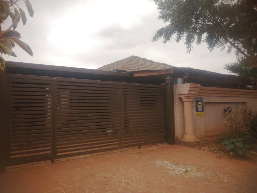 2 Bedroom Property for Sale in The Orchards Gauteng