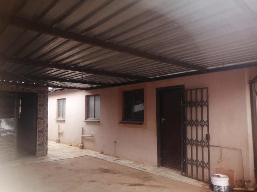 2 Bedroom Property for Sale in The Orchards Gauteng