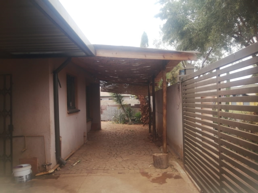 2 Bedroom Property for Sale in The Orchards Gauteng