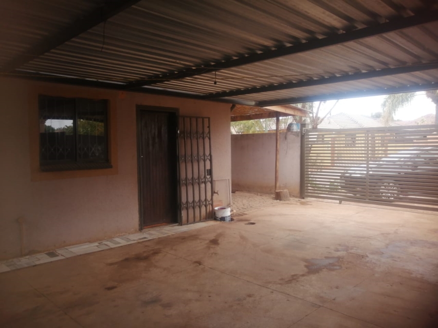 2 Bedroom Property for Sale in The Orchards Gauteng