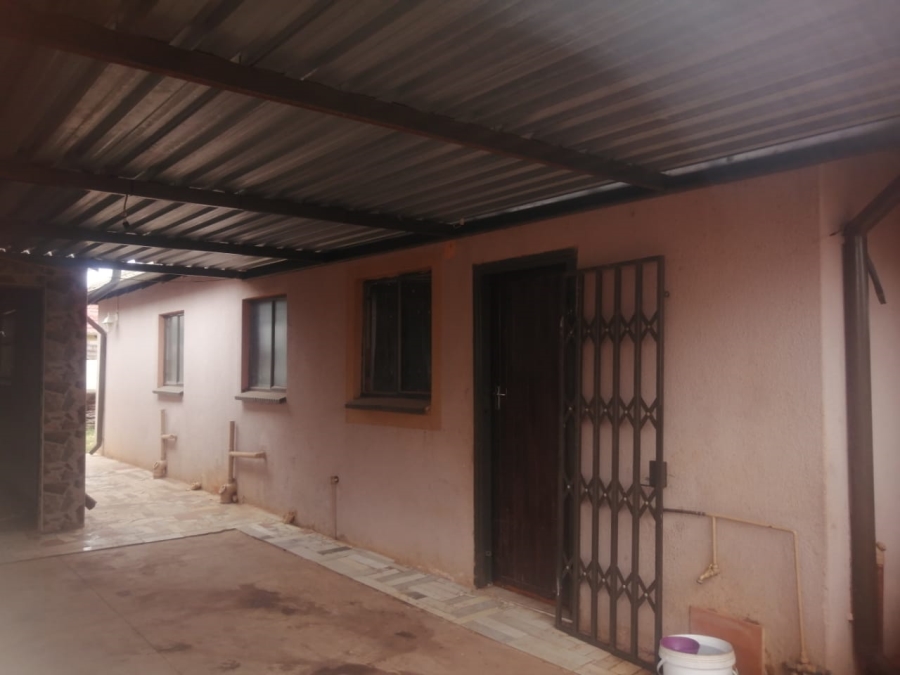 2 Bedroom Property for Sale in The Orchards Gauteng