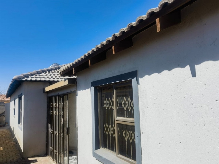 5 Bedroom Property for Sale in Alliance Gauteng