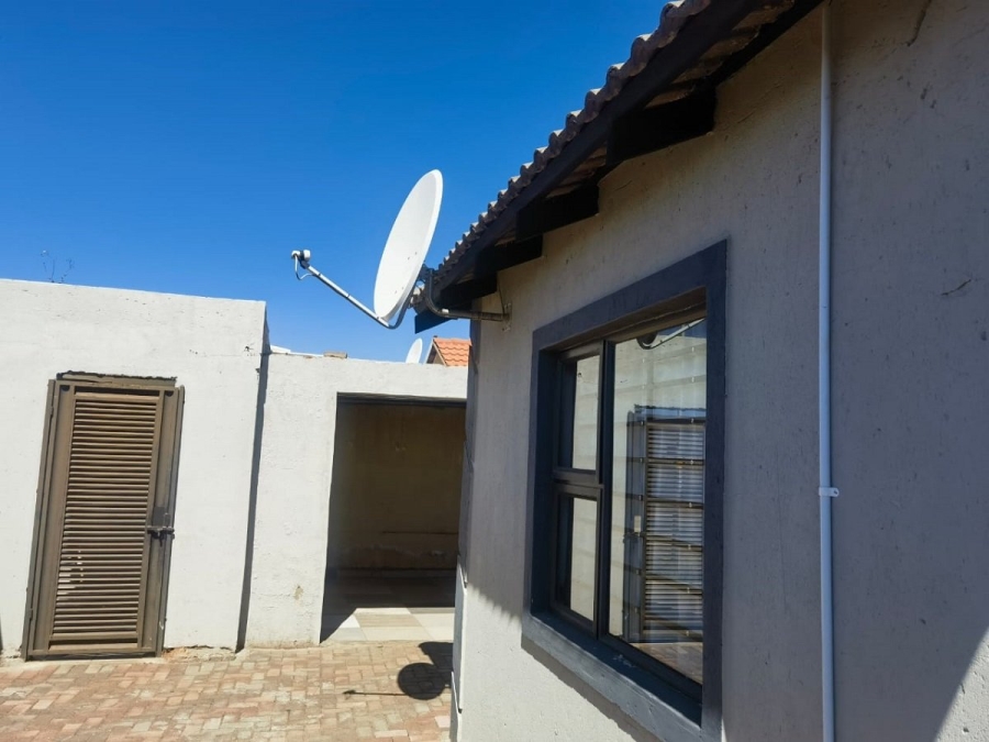 5 Bedroom Property for Sale in Alliance Gauteng