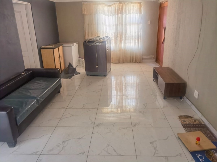 5 Bedroom Property for Sale in Alliance Gauteng