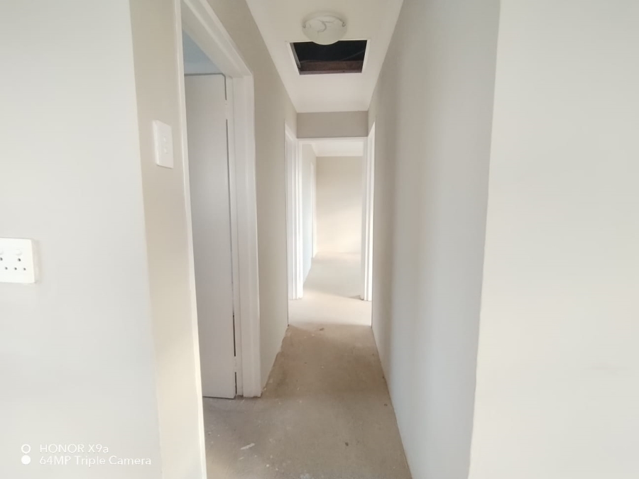 3 Bedroom Property for Sale in Albertsdal Gauteng