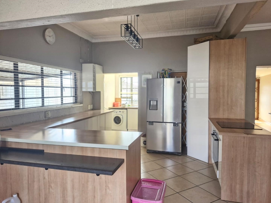 To Let 3 Bedroom Property for Rent in Highlands North Gauteng