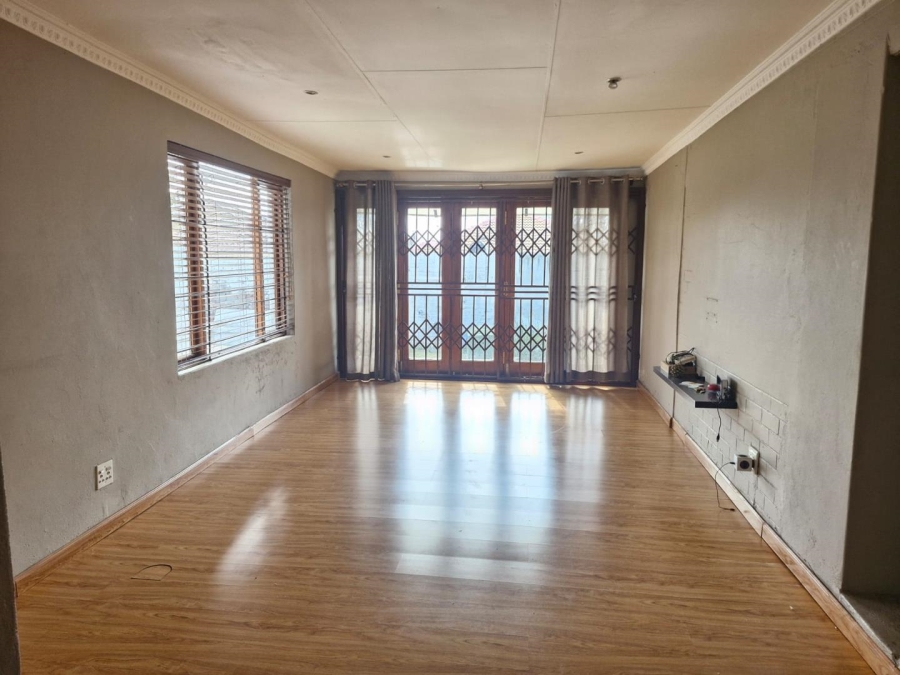 To Let 3 Bedroom Property for Rent in Highlands North Gauteng