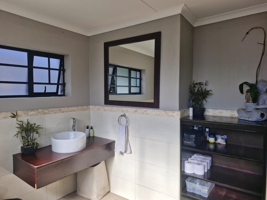 To Let 3 Bedroom Property for Rent in Highlands North Gauteng