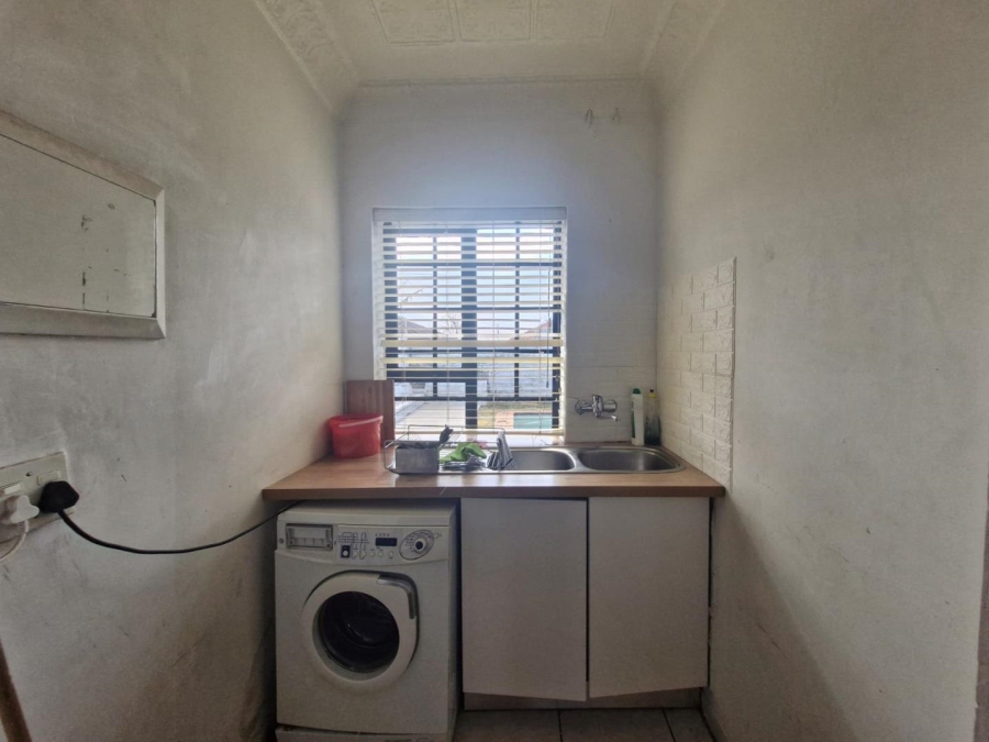 To Let 3 Bedroom Property for Rent in Highlands North Gauteng