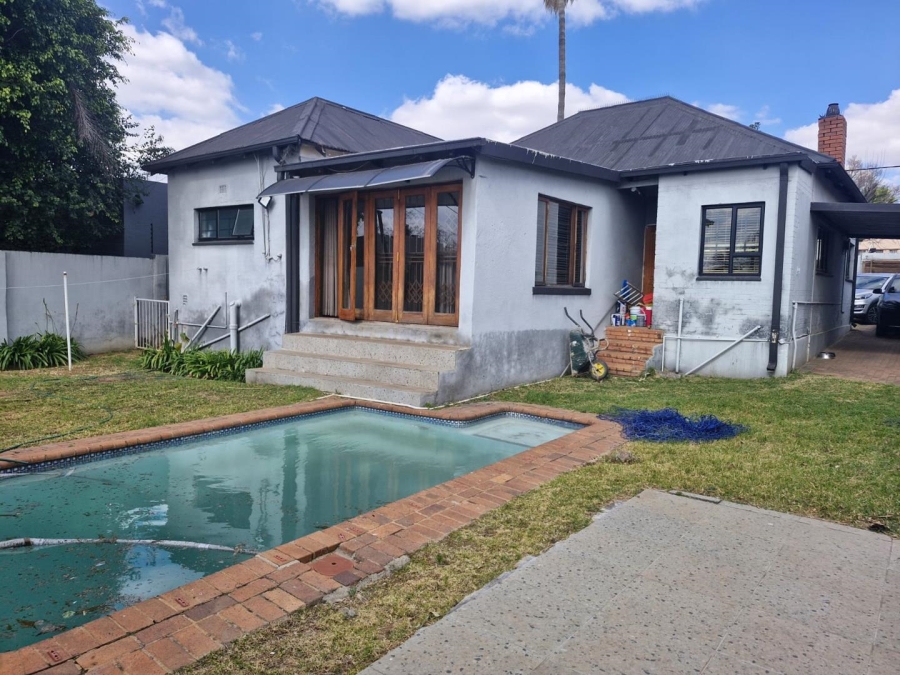 To Let 3 Bedroom Property for Rent in Highlands North Gauteng