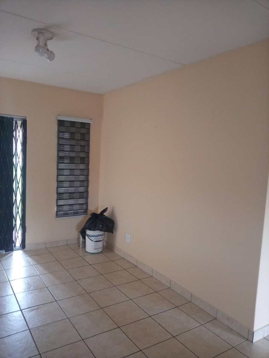 2 Bedroom Property for Sale in Germiston Central Gauteng