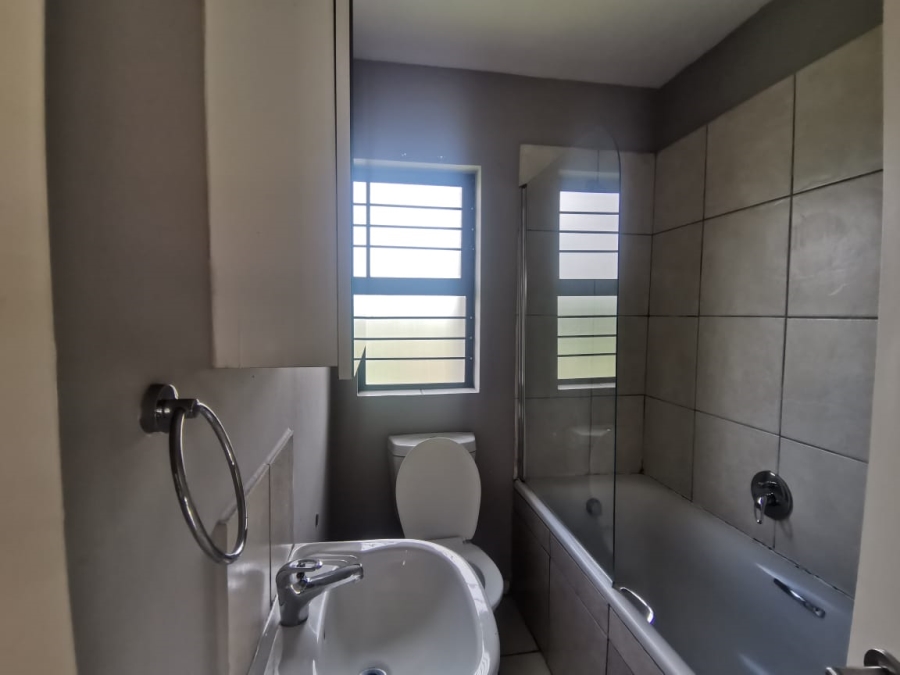 2 Bedroom Property for Sale in The Stewards Gauteng