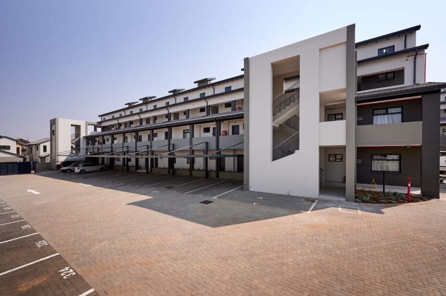 To Let 2 Bedroom Property for Rent in Fourways Gauteng