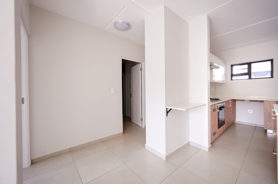 To Let 2 Bedroom Property for Rent in Fourways Gauteng