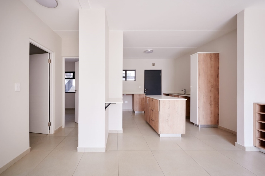 To Let 2 Bedroom Property for Rent in Fourways Gauteng