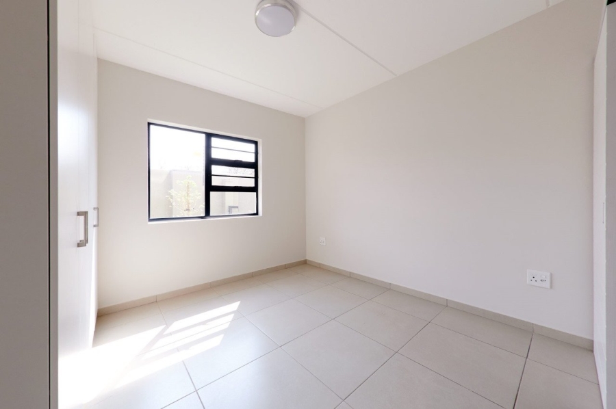 To Let 2 Bedroom Property for Rent in Fourways Gauteng