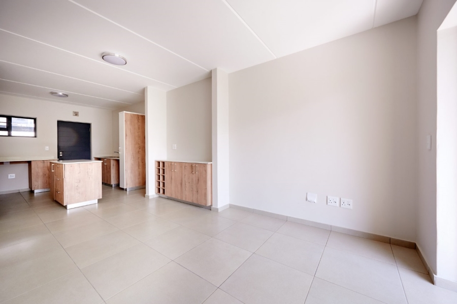 To Let 2 Bedroom Property for Rent in Fourways Gauteng