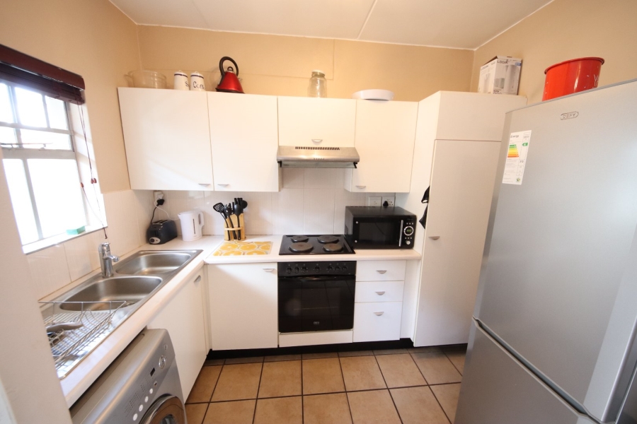 To Let 1 Bedroom Property for Rent in Upper Houghton Gauteng