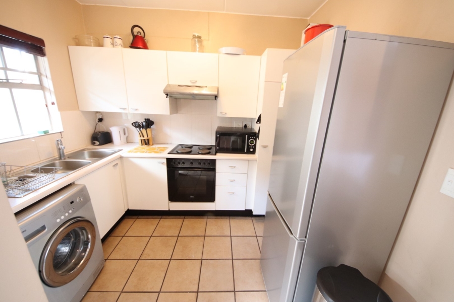 To Let 1 Bedroom Property for Rent in Upper Houghton Gauteng