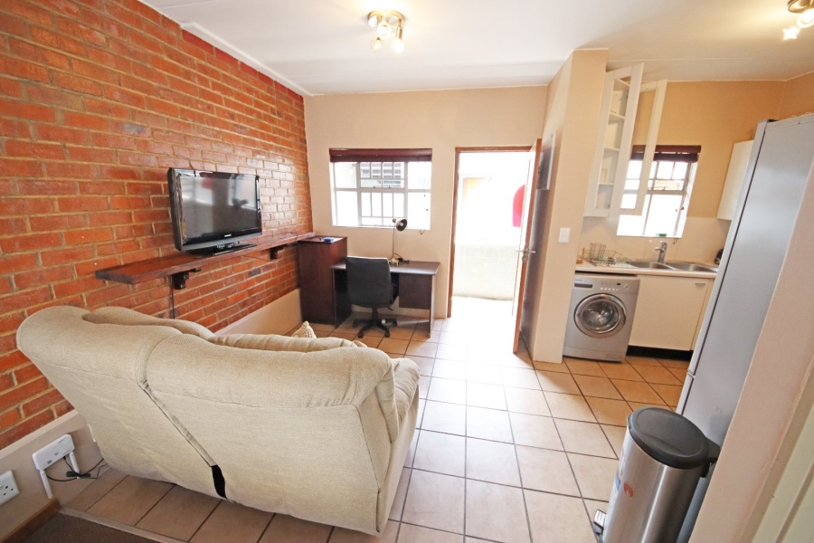 To Let 1 Bedroom Property for Rent in Upper Houghton Gauteng