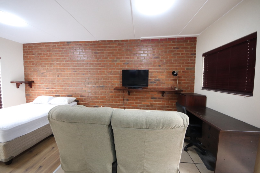 To Let 1 Bedroom Property for Rent in Upper Houghton Gauteng