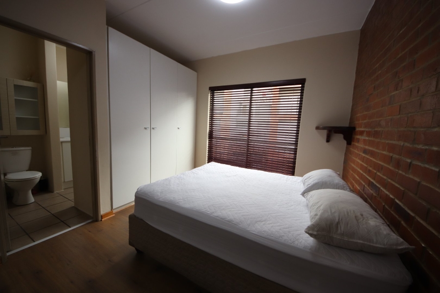 To Let 1 Bedroom Property for Rent in Upper Houghton Gauteng