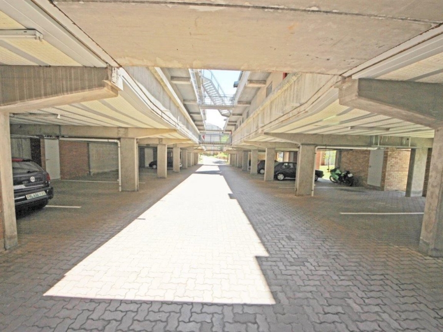 To Let 1 Bedroom Property for Rent in Upper Houghton Gauteng