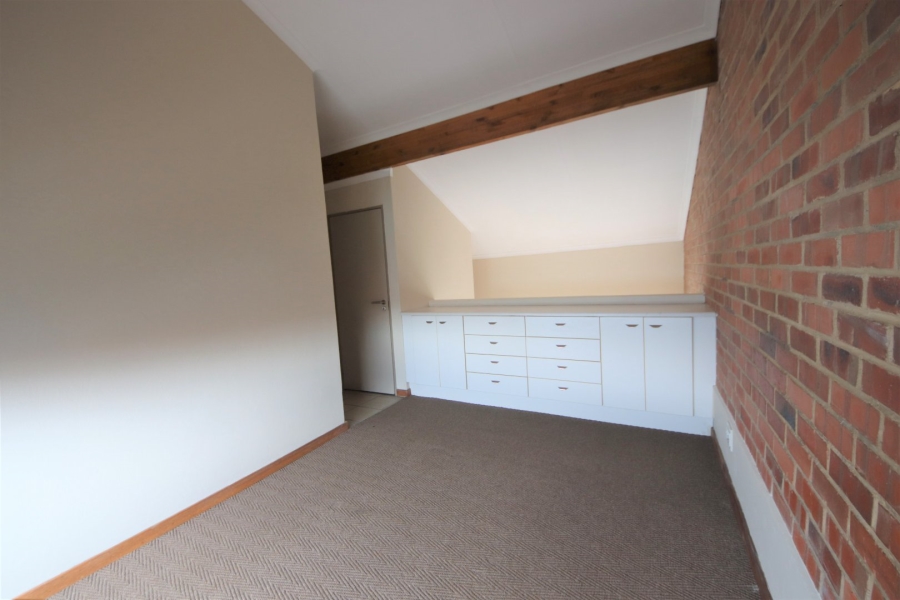 To Let 1 Bedroom Property for Rent in Houghton Estate Gauteng