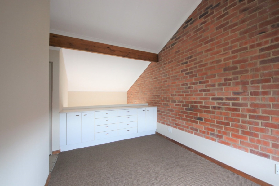 To Let 1 Bedroom Property for Rent in Houghton Estate Gauteng