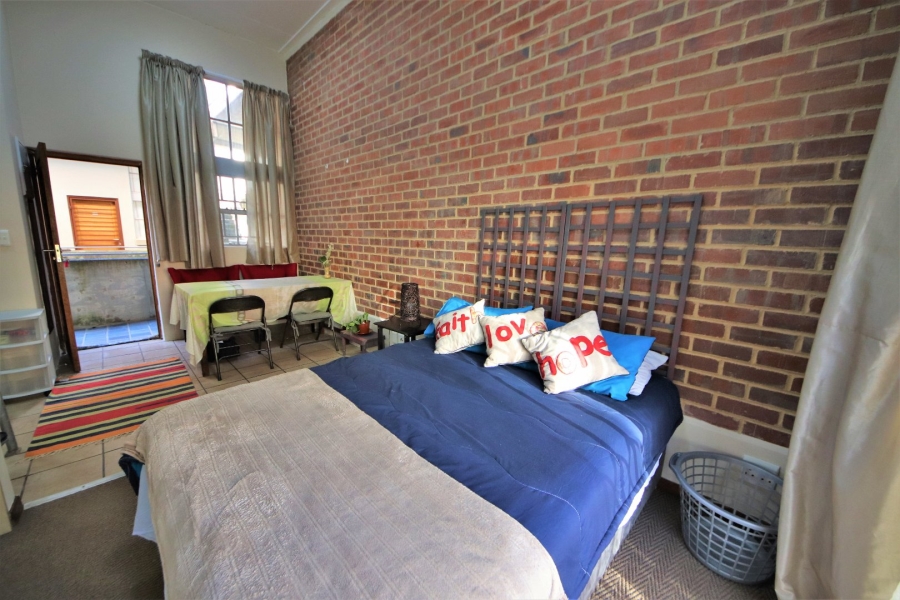 To Let 2 Bedroom Property for Rent in Houghton Estate Gauteng