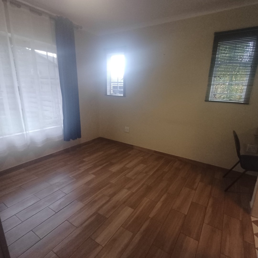 1 Bedroom Property for Sale in Elardus Park Gauteng