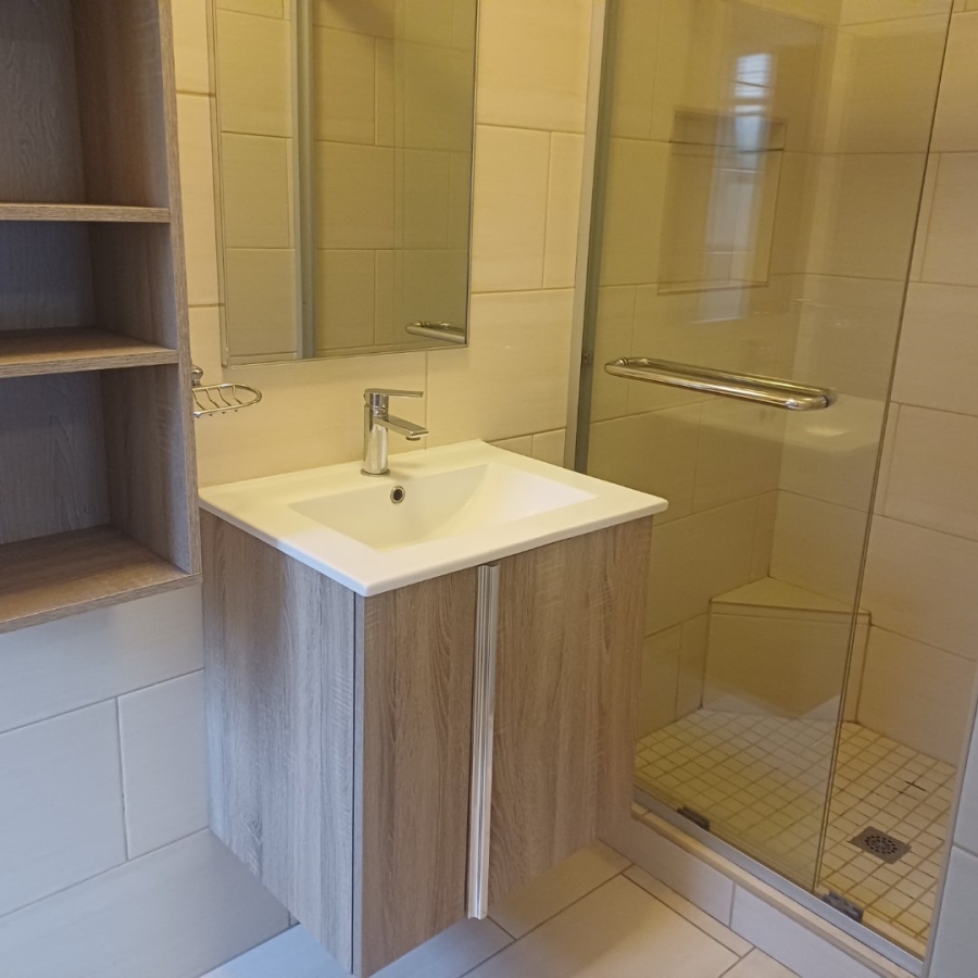 1 Bedroom Property for Sale in Elardus Park Gauteng