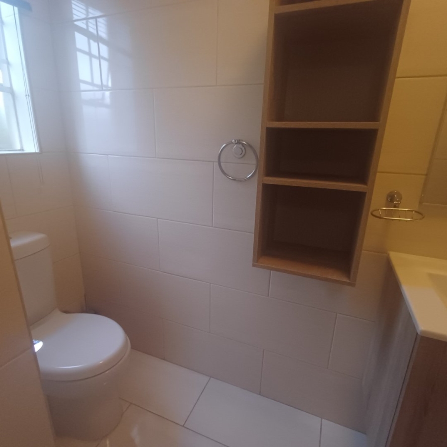 1 Bedroom Property for Sale in Elardus Park Gauteng