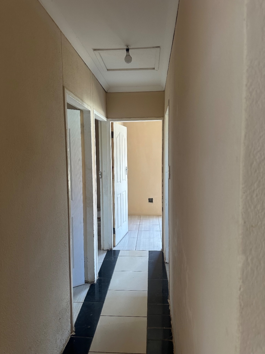  Bedroom Property for Sale in Stretford Gauteng