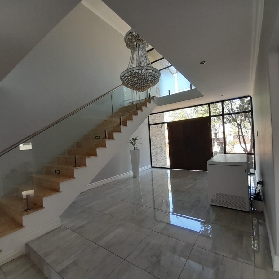 6 Bedroom Property for Sale in Crescent Wood Country Estate Gauteng