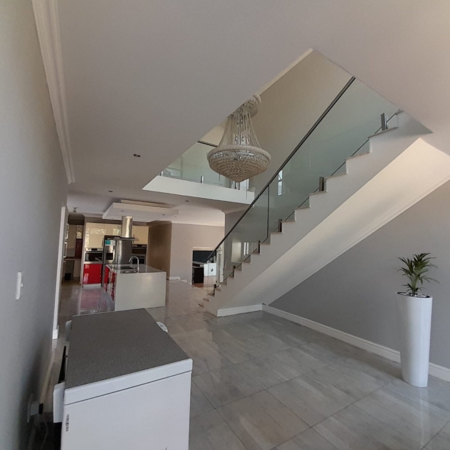 6 Bedroom Property for Sale in Crescent Wood Country Estate Gauteng