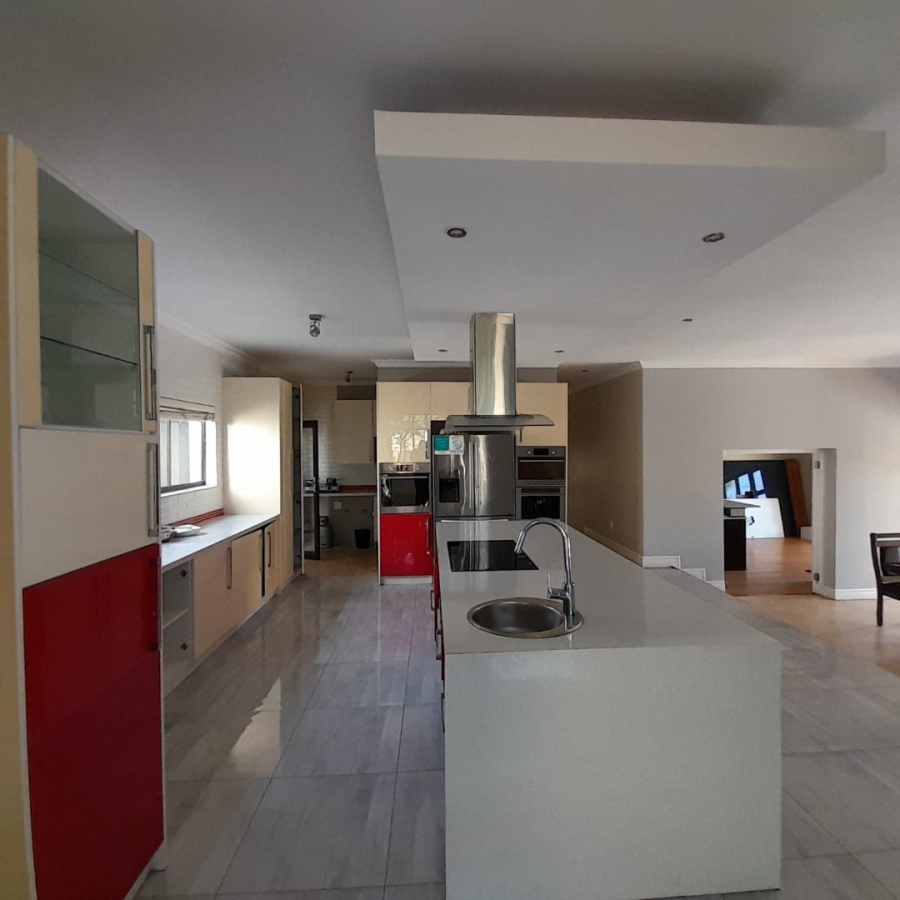 6 Bedroom Property for Sale in Crescent Wood Country Estate Gauteng
