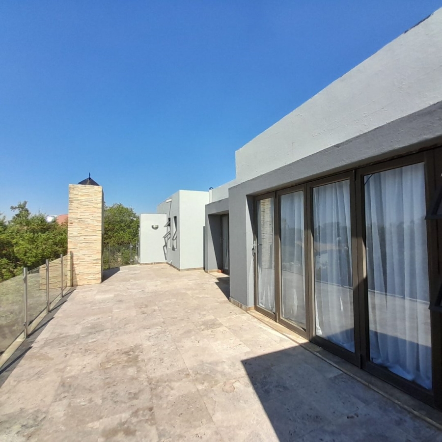 6 Bedroom Property for Sale in Crescent Wood Country Estate Gauteng
