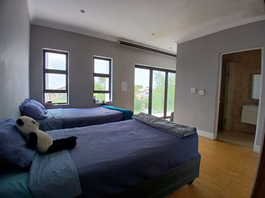 6 Bedroom Property for Sale in Crescent Wood Country Estate Gauteng