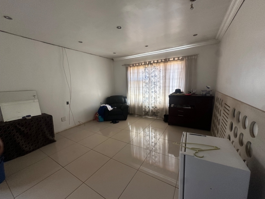  Bedroom Property for Sale in Noldick Gauteng