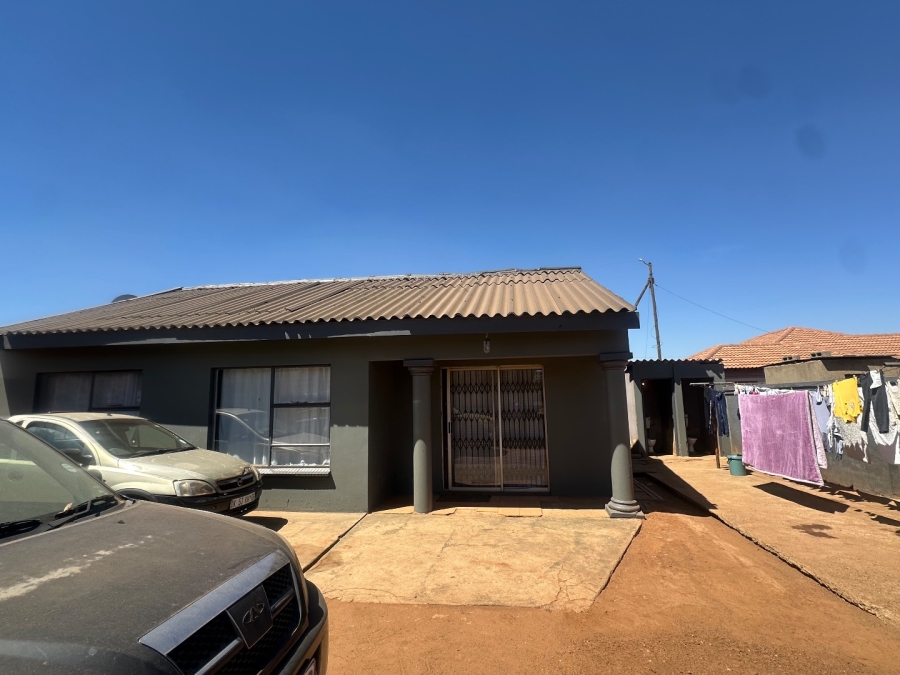  Bedroom Property for Sale in Noldick Gauteng