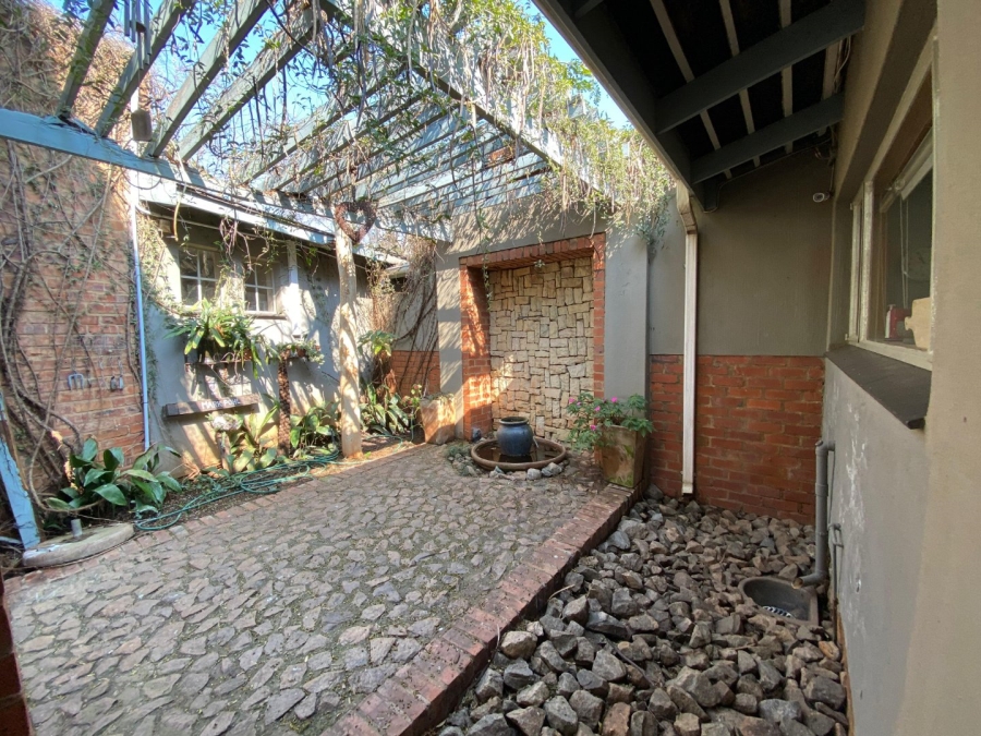 4 Bedroom Property for Sale in Eldoraigne Gauteng