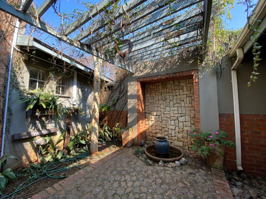 4 Bedroom Property for Sale in Eldoraigne Gauteng