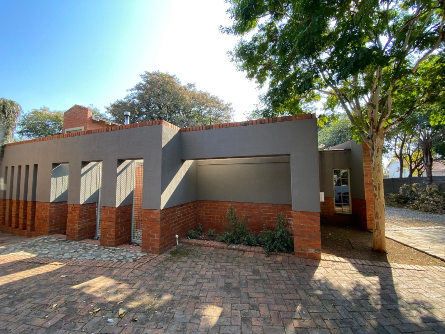 4 Bedroom Property for Sale in Eldoraigne Gauteng