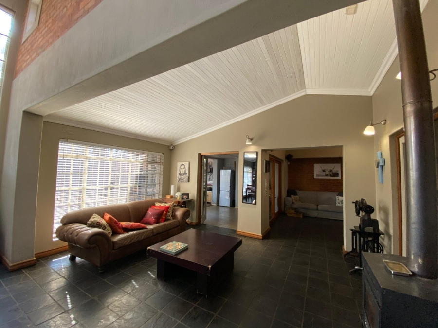 4 Bedroom Property for Sale in Eldoraigne Gauteng