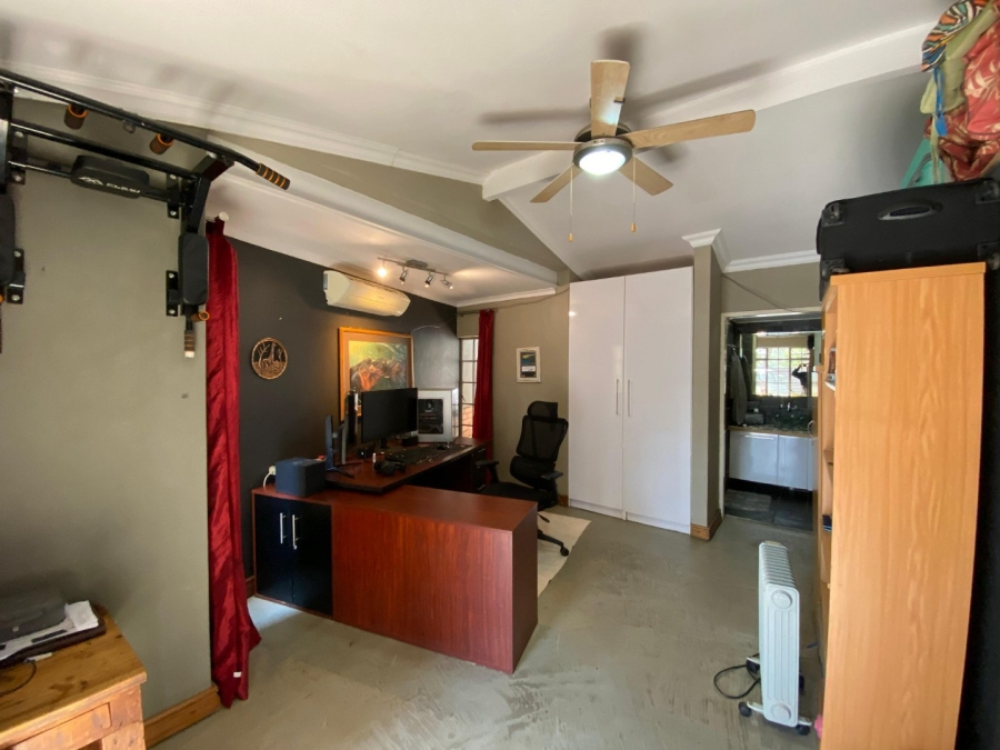 4 Bedroom Property for Sale in Eldoraigne Gauteng